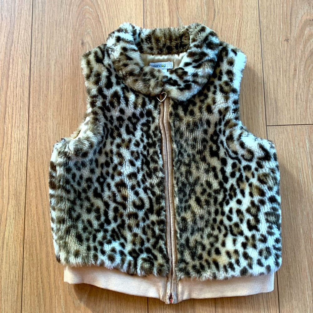 Girls leopard vest